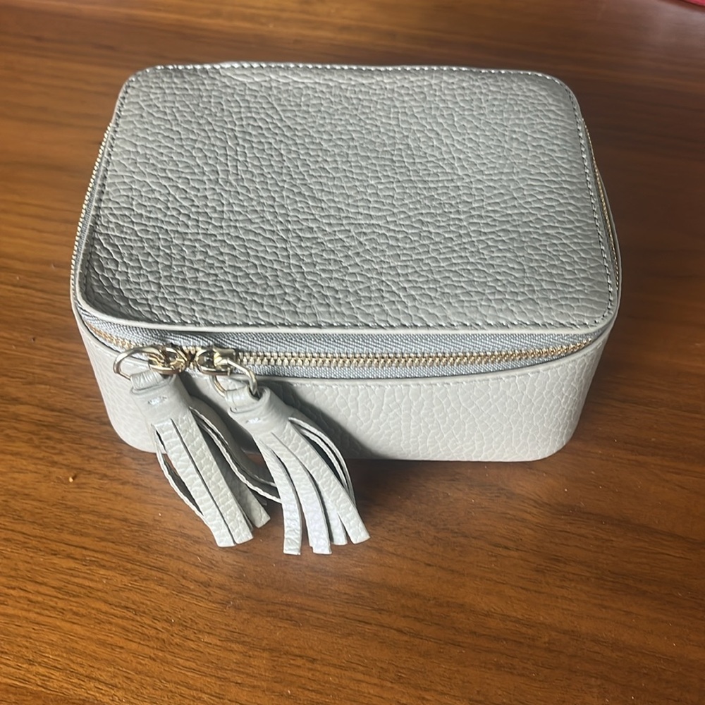 Cuyana Taupe Beige Leather Jewelry Bag